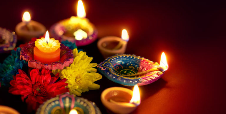 How to Celebrate Diwali in India